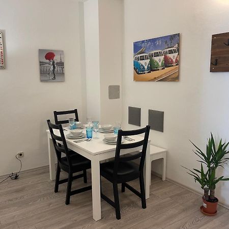 Peaceful Apartment For 4 Viena Exterior foto